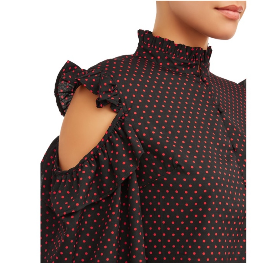 Attitude Unknown HighNeck Ruffle Cold Shou… - Picture 3 of 15